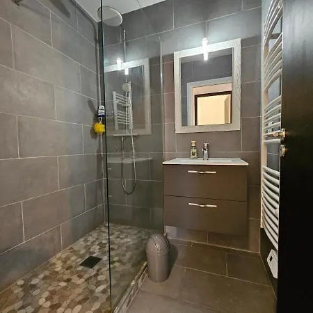 Palmeraie 406- Vue Piscine- Clim- Proche Et Commerces Sari-Solenzara